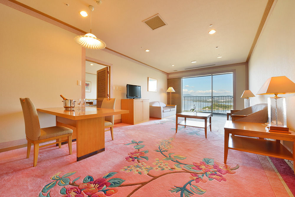 Shirahama Coganoi Resort & Spa Exterior photo